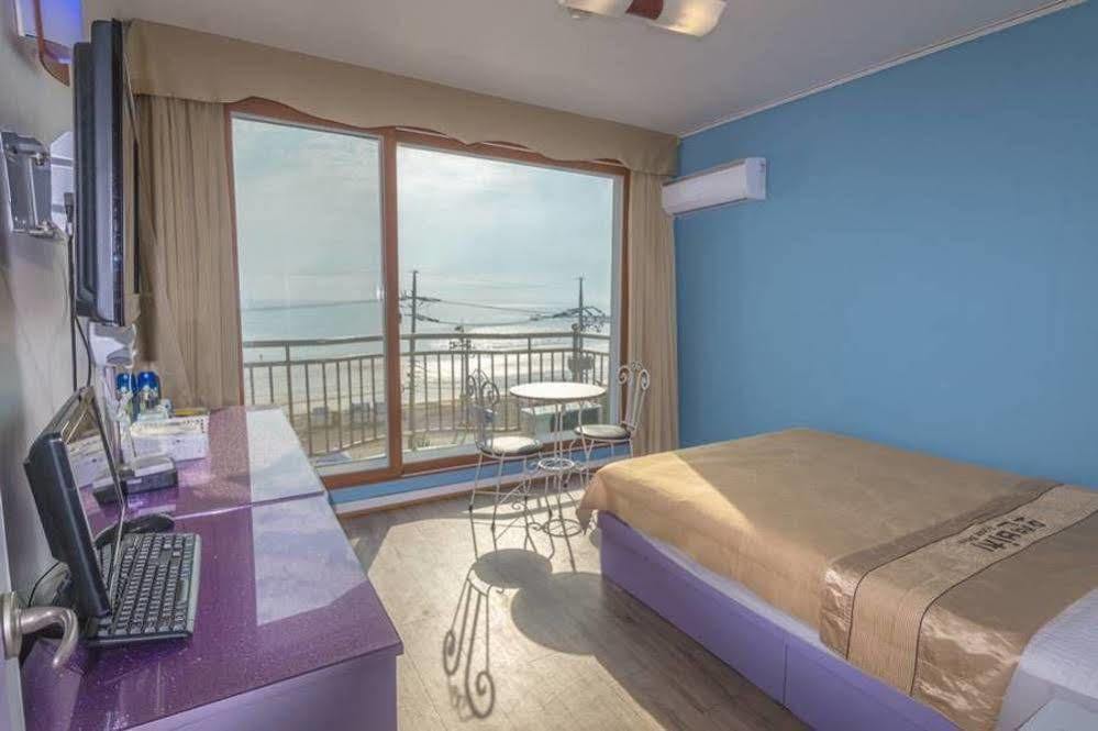 Ocean Beach Hotel Taean Exteriör bild