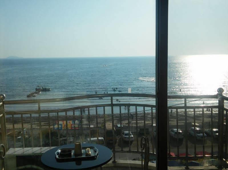 Ocean Beach Hotel Taean Exteriör bild